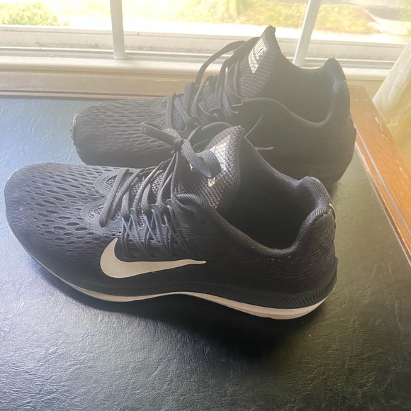 Nike Zoom Windflo 5 Running Shoes - Picture 7 of 8